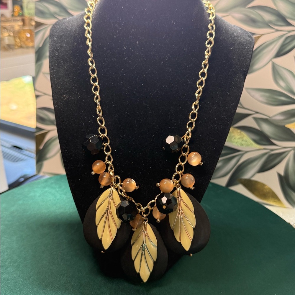 Source Unknown‎ Gold and Black Leaf Necklace